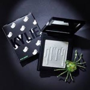 Kylie Cosmetics Go Ghost Halloween Highlighter